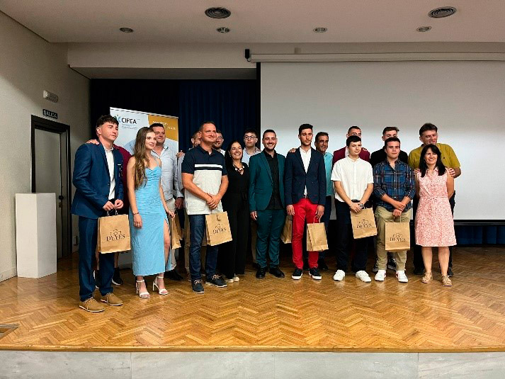 Nuevos alumnos graduados